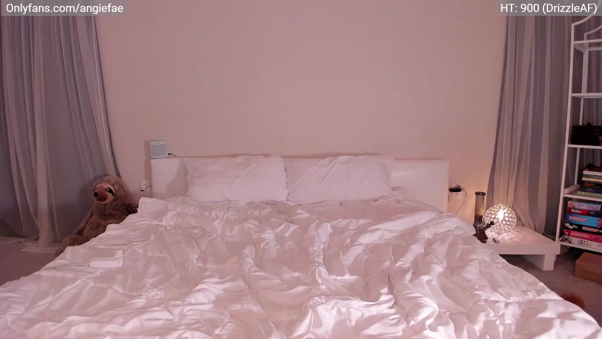 Gallery image thumbnail from AngieFae's myfreecams stream on, 04/24/2023, 08:15 image 13 of 20