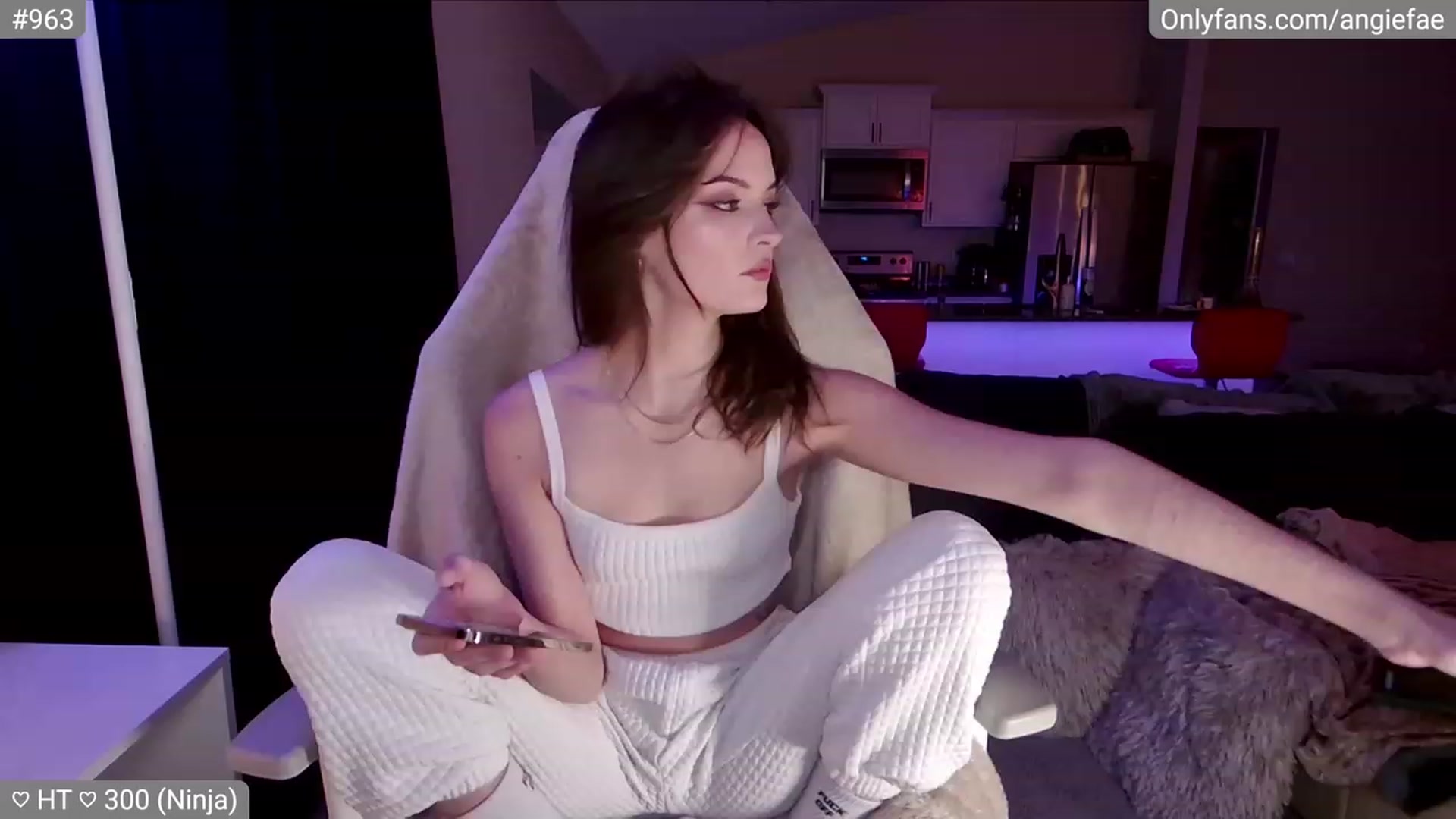 Gallery image thumbnail from AngieFae's myfreecams stream on, 09/04/2023, 04:51 image 6 of 20