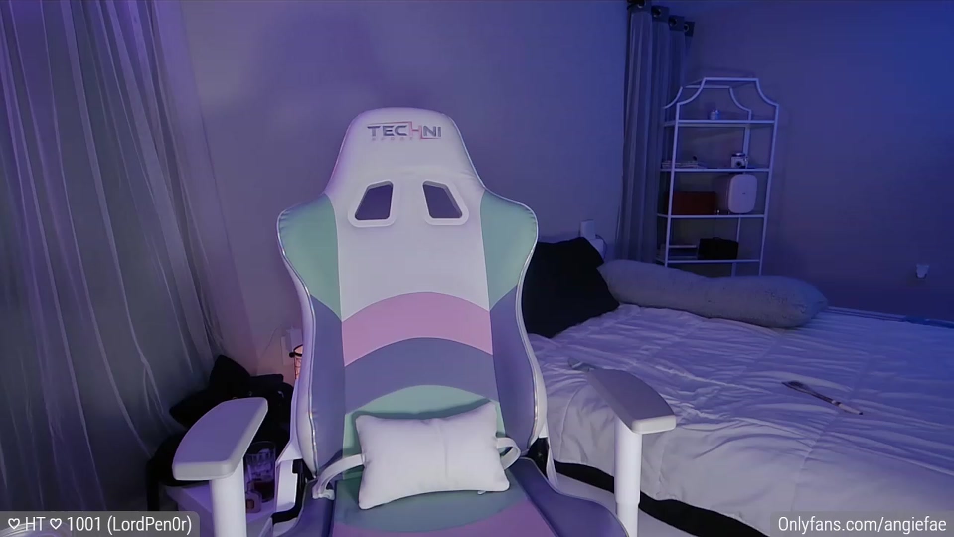 Gallery image thumbnail from AngieFae's myfreecams stream on, 09/23/2023, 06:43 image 11 of 20