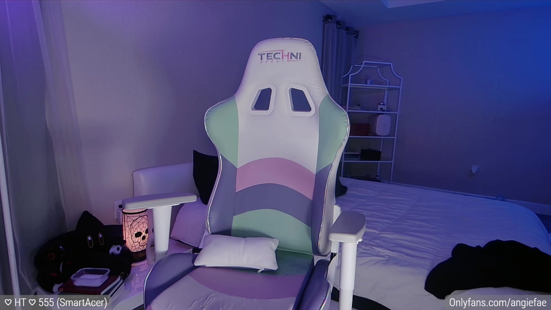 Gallery image thumbnail from AngieFae's myfreecams stream on, 09/27/2023, 03:22 image 1 of 20
