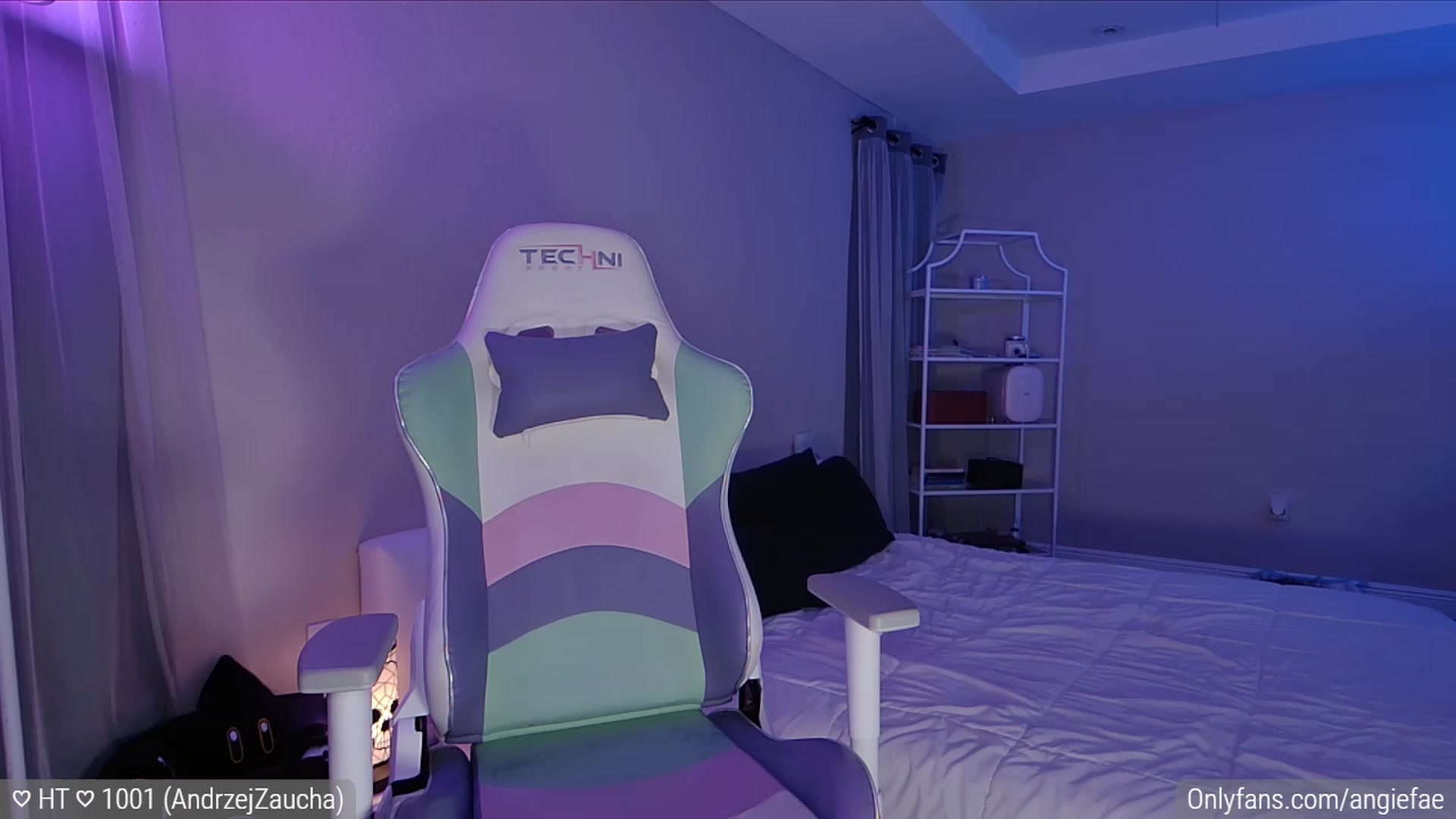 Gallery image thumbnail from AngieFae's myfreecams stream on, 09/30/2023, 04:50 image 7 of 20