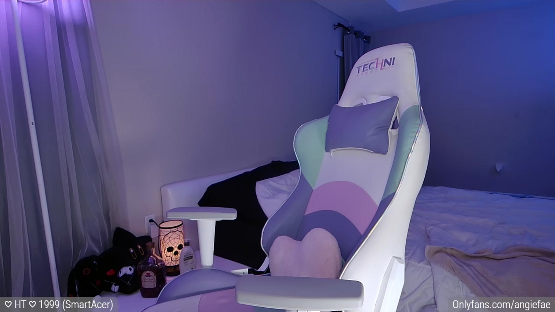 Gallery image thumbnail from AngieFae's myfreecams stream on, 10/04/2023, 05:29 image 16 of 20