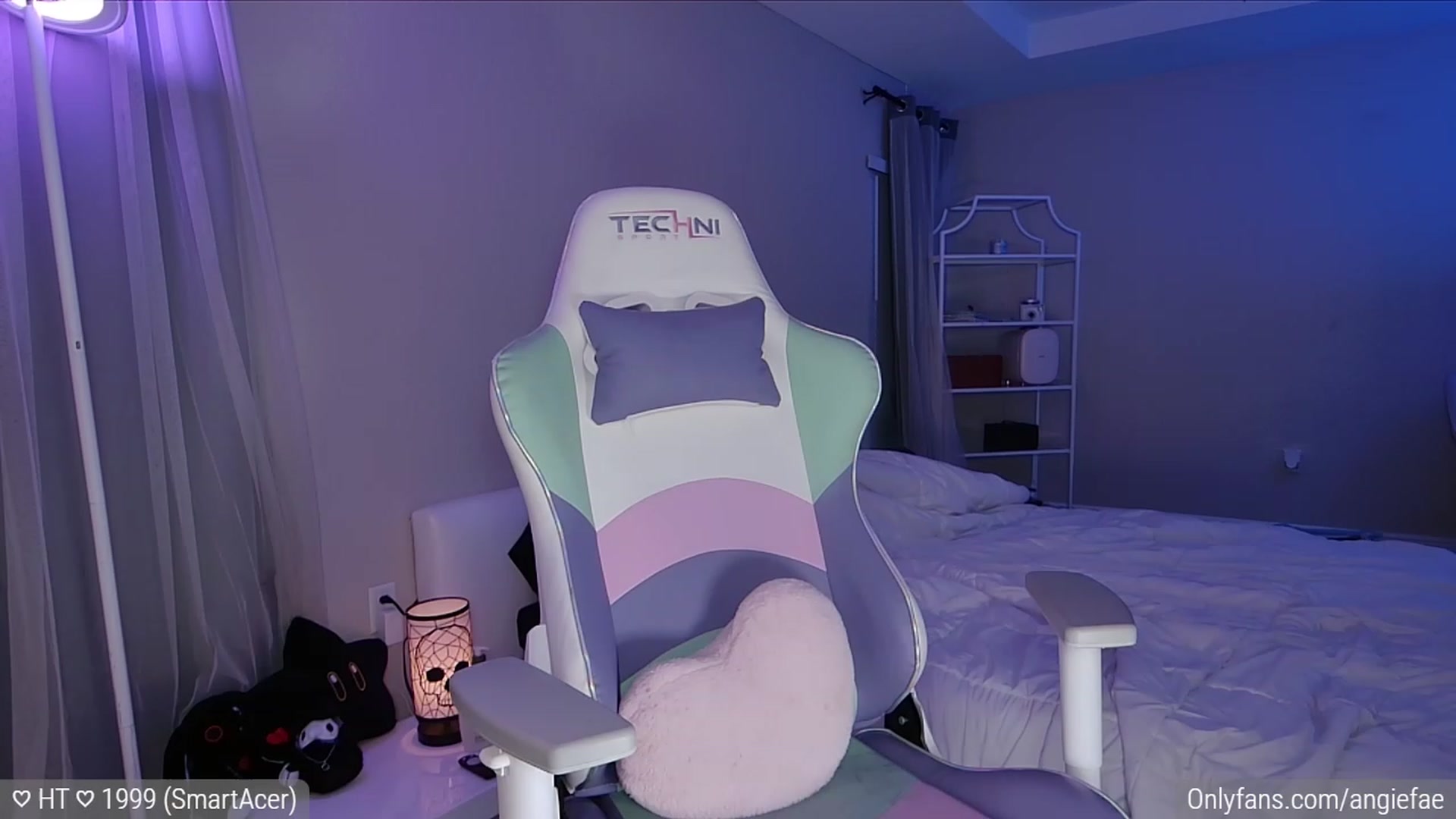Gallery image thumbnail from AngieFae's myfreecams stream on, 10/04/2023, 06:34 image 3 of 20