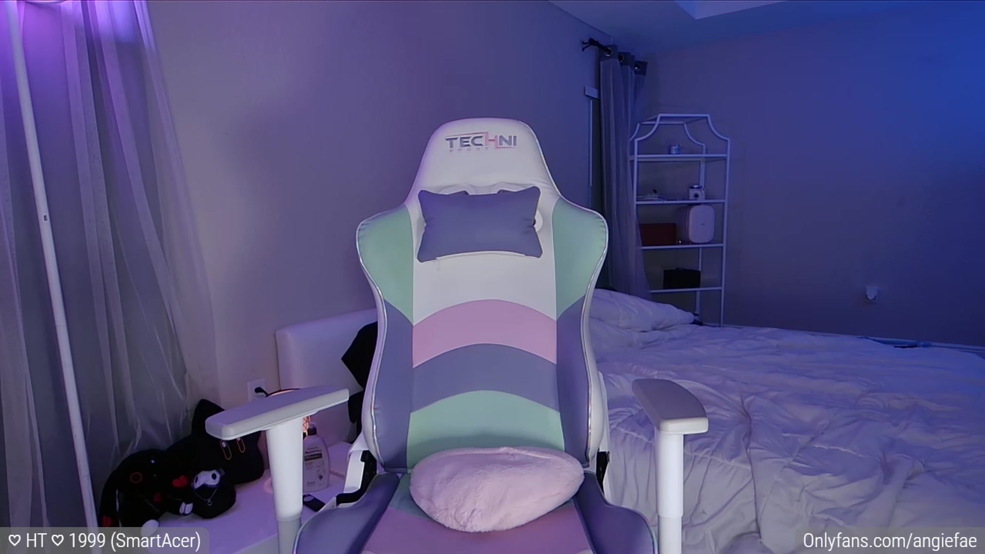 Gallery image thumbnail from AngieFae's myfreecams stream on, 10/04/2023, 06:34 image 15 of 20