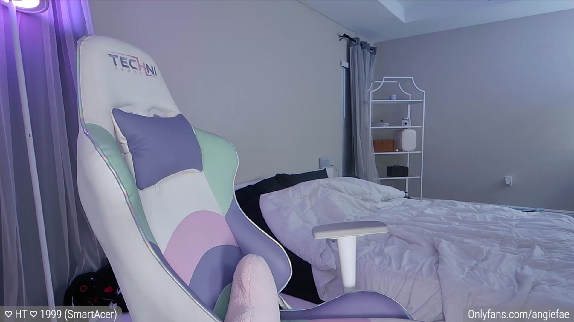 Gallery image thumbnail from AngieFae's myfreecams stream on, 10/04/2023, 06:34 image 8 of 20