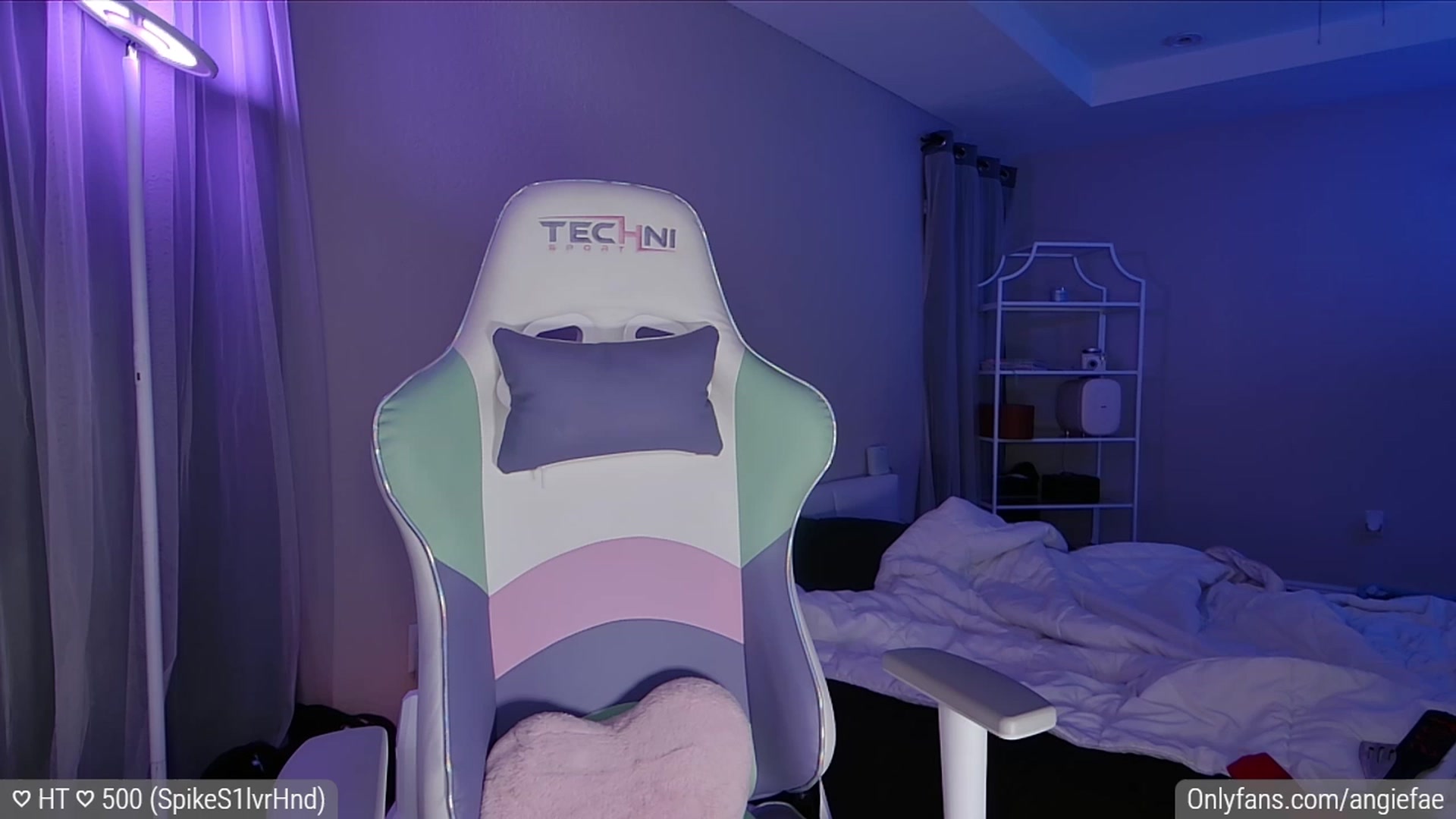 Gallery image thumbnail from AngieFae's myfreecams stream on, 10/07/2023, 04:08 image 16 of 20