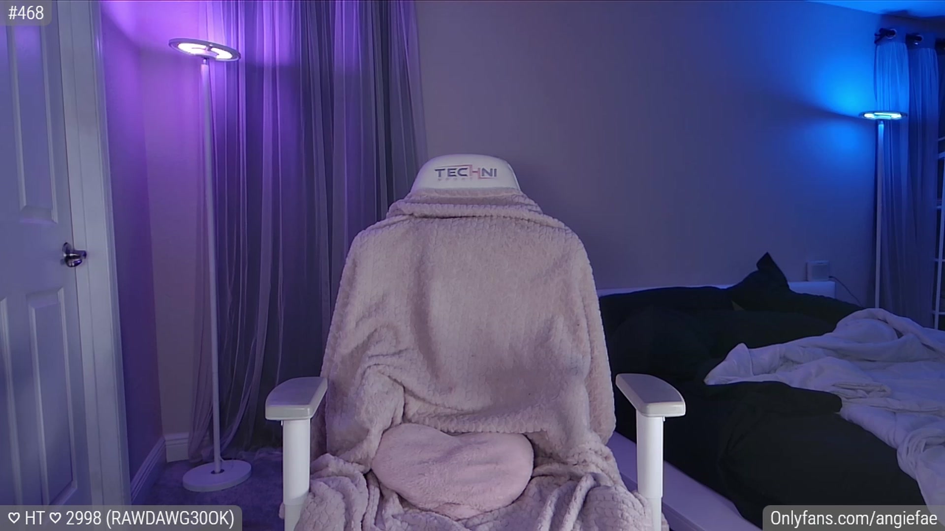 Gallery image thumbnail from AngieFae's myfreecams stream on, 11/10/2023, 05:00 image 13 of 20