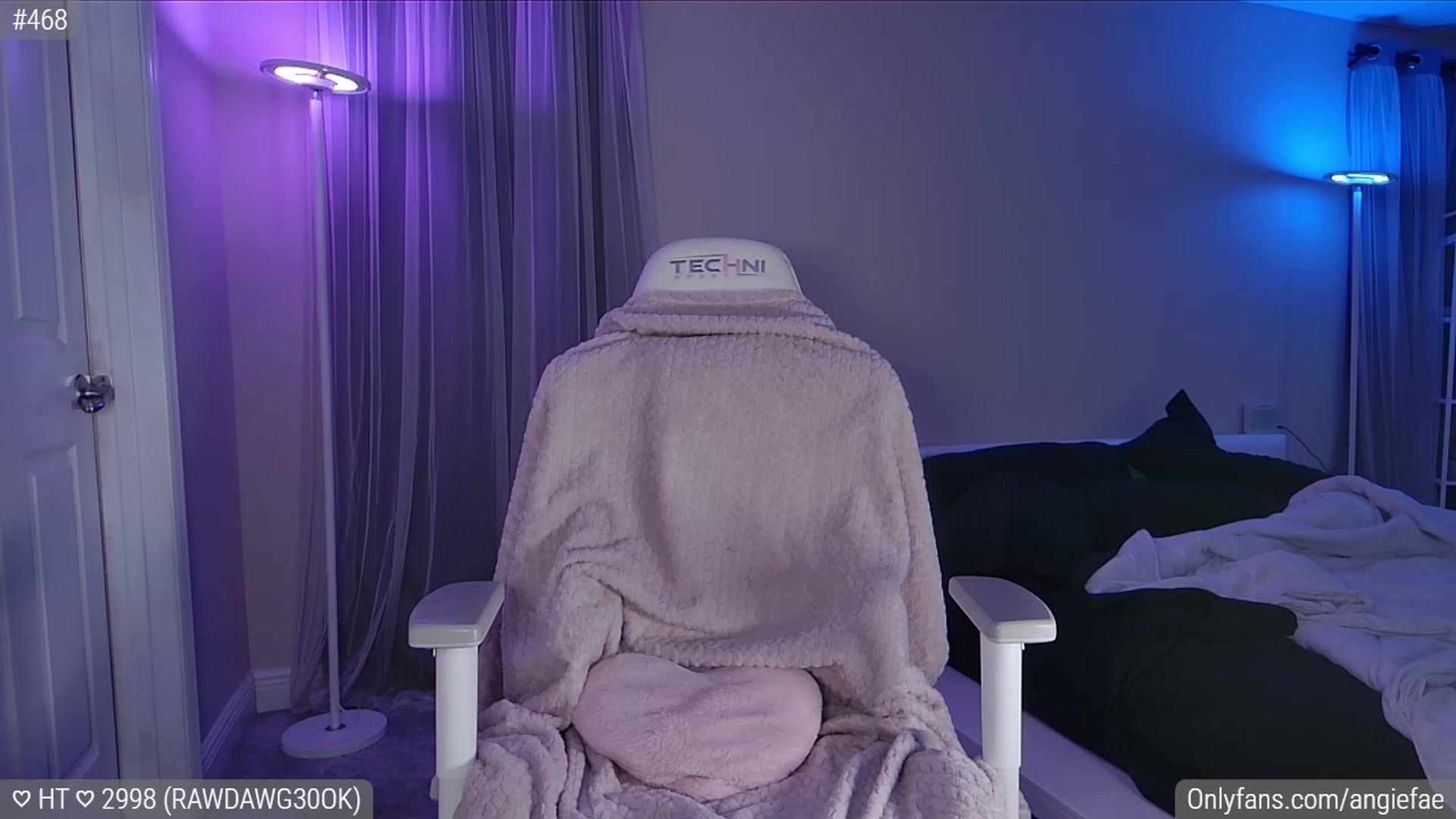 Gallery image thumbnail from AngieFae's myfreecams stream on, 11/10/2023, 05:00 image 14 of 20