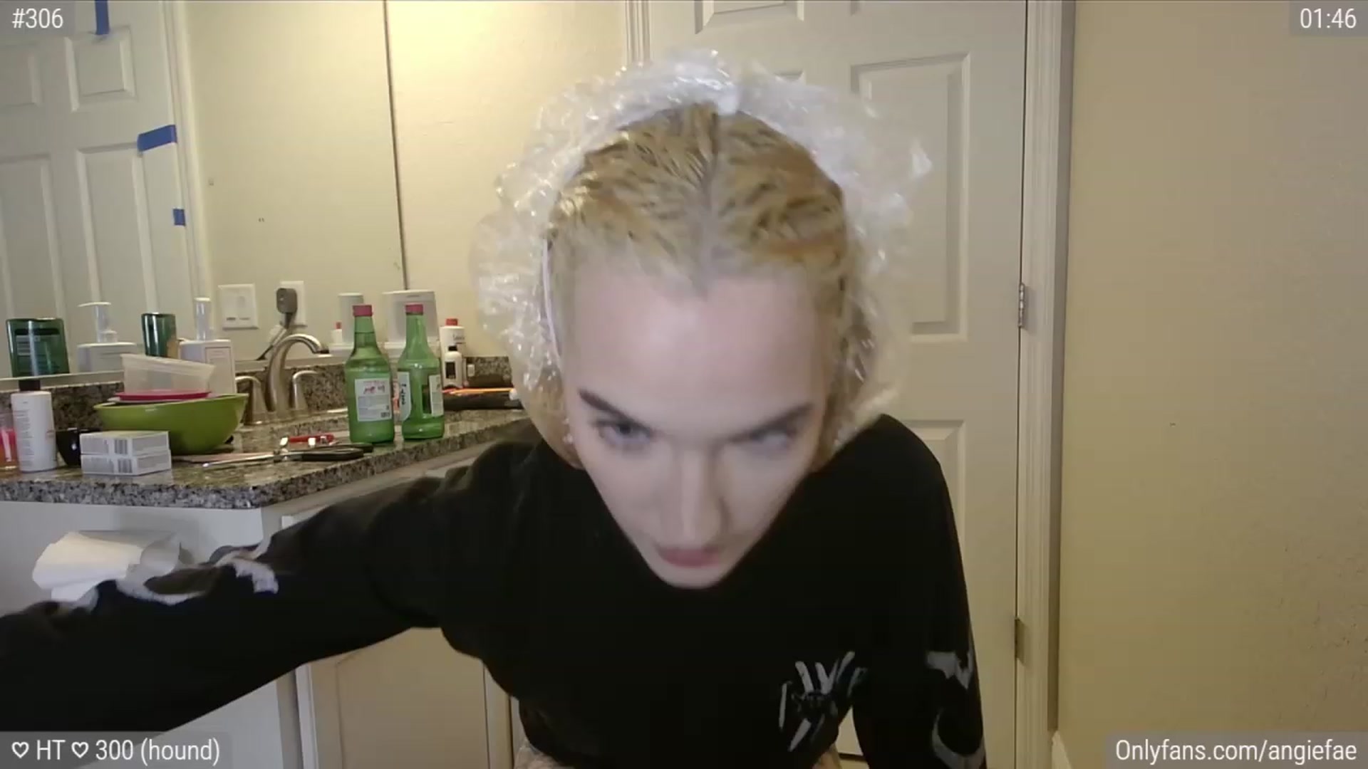 Gallery image thumbnail from AngieFae's myfreecams stream on, 12/19/2023, 05:37 image 11 of 20