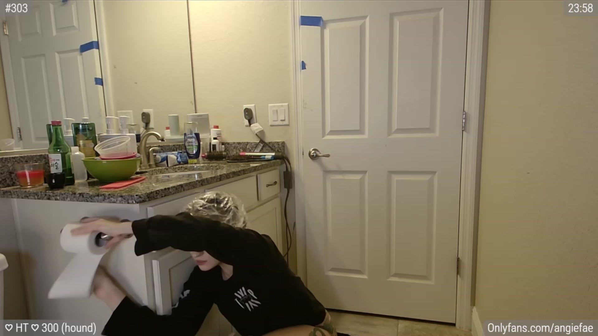 Gallery image thumbnail from AngieFae's myfreecams stream on, 12/19/2023, 08:13 image 2 of 20