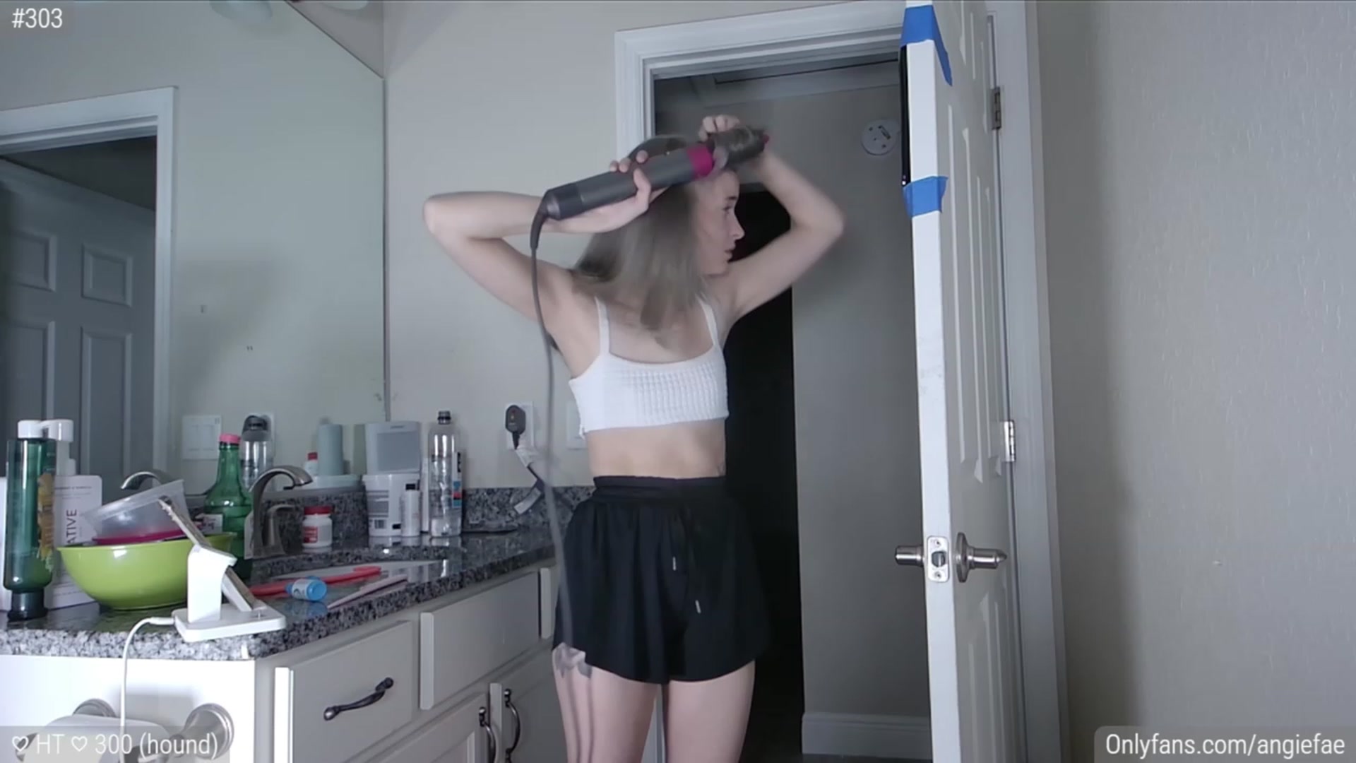Gallery image thumbnail from AngieFae's myfreecams stream on, 12/19/2023, 08:42 image 16 of 20