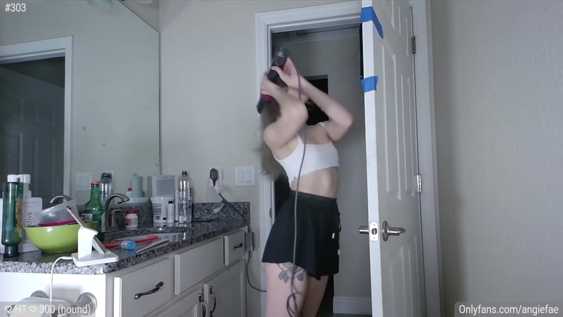 Gallery image thumbnail from AngieFae's myfreecams stream on, 12/19/2023, 08:42 image 14 of 20