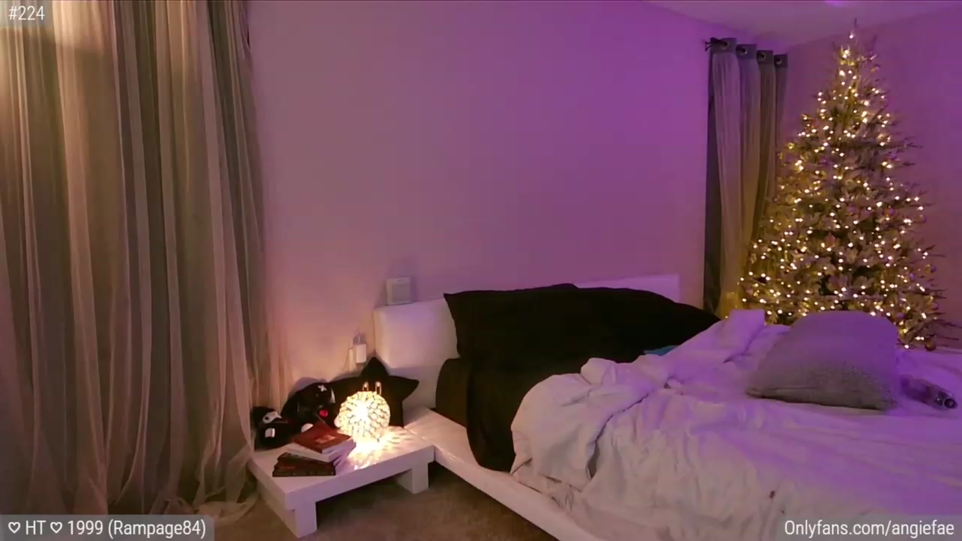 Gallery image thumbnail from AngieFae's myfreecams stream on, 12/23/2023, 09:57 image 10 of 20