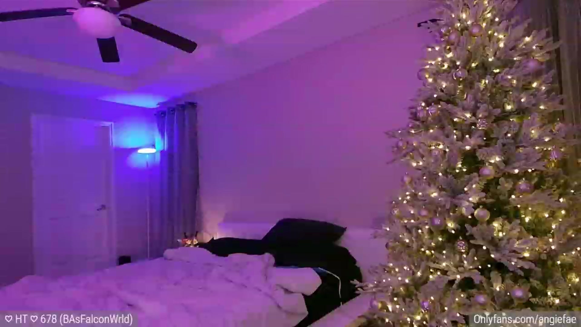 Gallery image thumbnail from AngieFae's myfreecams stream on, 01/03/2024, 05:21 image 3 of 20