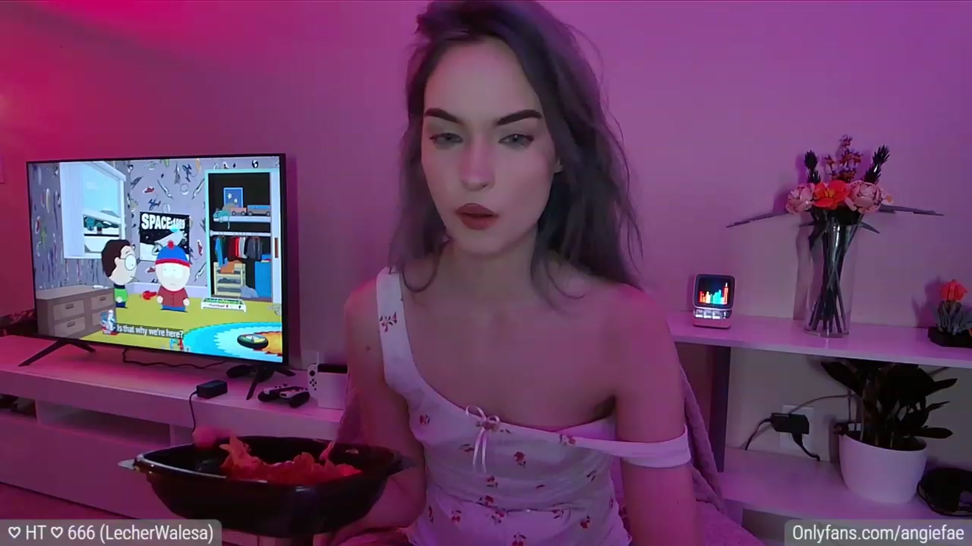 Gallery image thumbnail from AngieFae's myfreecams stream on, 01/31/2024, 05:26 image 14 of 20