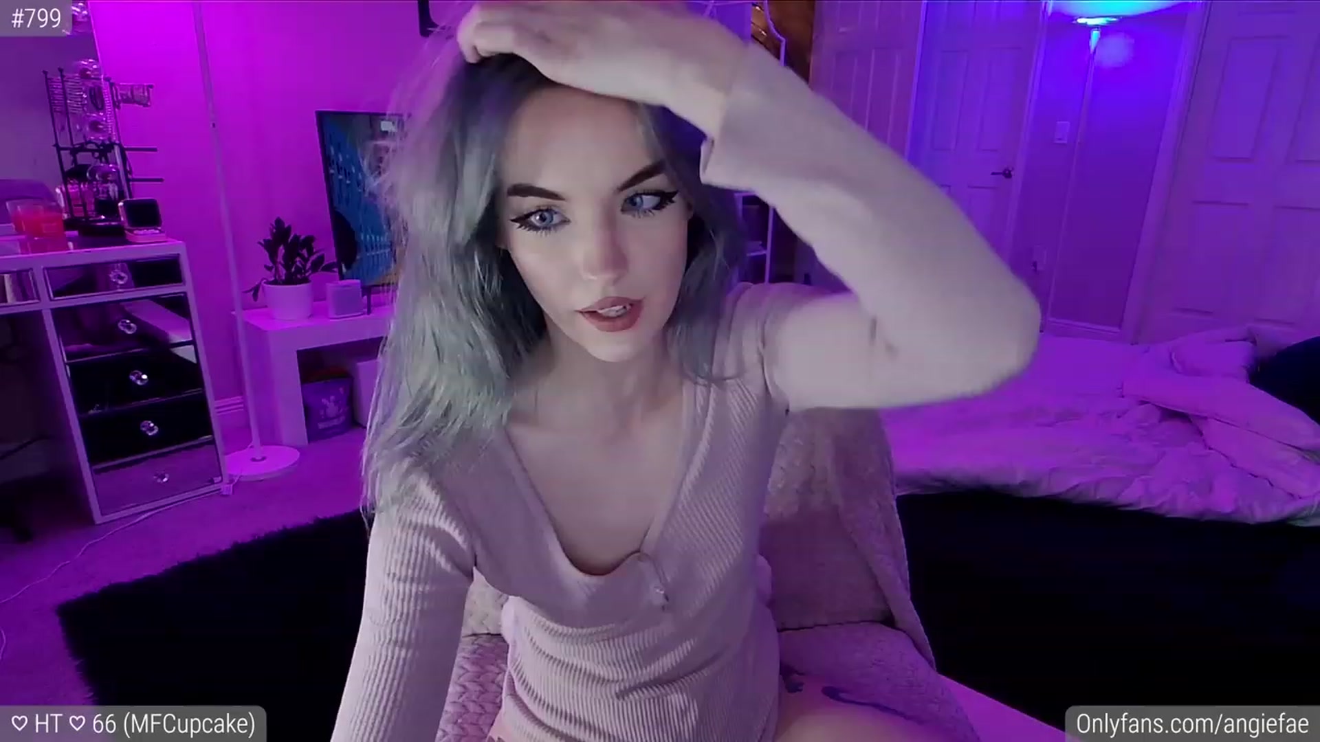 Gallery image thumbnail from AngieFae's myfreecams stream on, 02/09/2024, 04:00 image 16 of 20