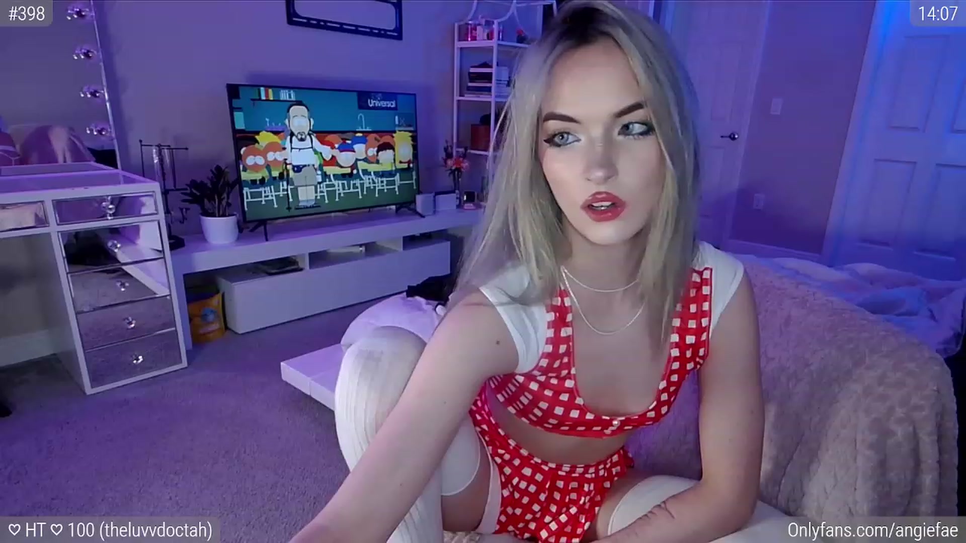 Gallery image thumbnail from AngieFae's myfreecams stream on, 03/02/2024, 08:51 image 6 of 20
