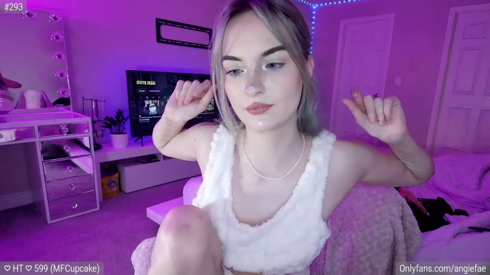 Gallery image thumbnail from AngieFae's myfreecams stream on, 03/05/2024, 07:09 image 17 of 20