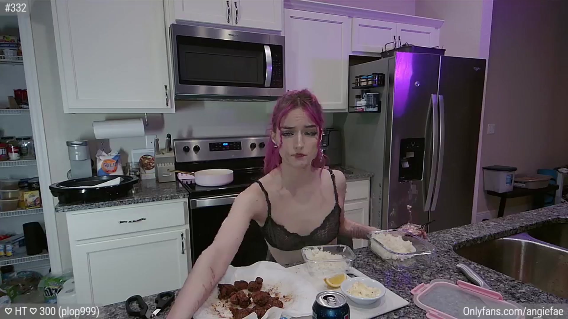 Gallery image thumbnail from AngieFae's myfreecams stream on, 03/14/2024, 02:46 image 18 of 20