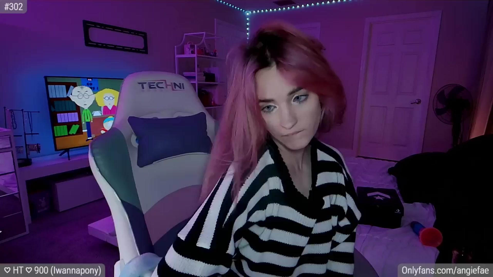 Gallery image thumbnail from AngieFae's myfreecams stream on, 03/26/2024, 09:49 image 15 of 20