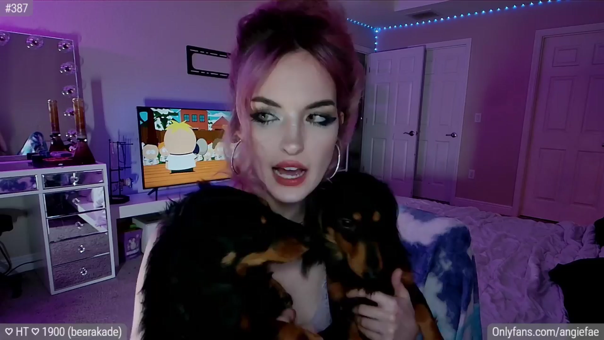 Gallery image thumbnail from AngieFae's myfreecams stream on, 03/31/2024, 09:30 image 1 of 20