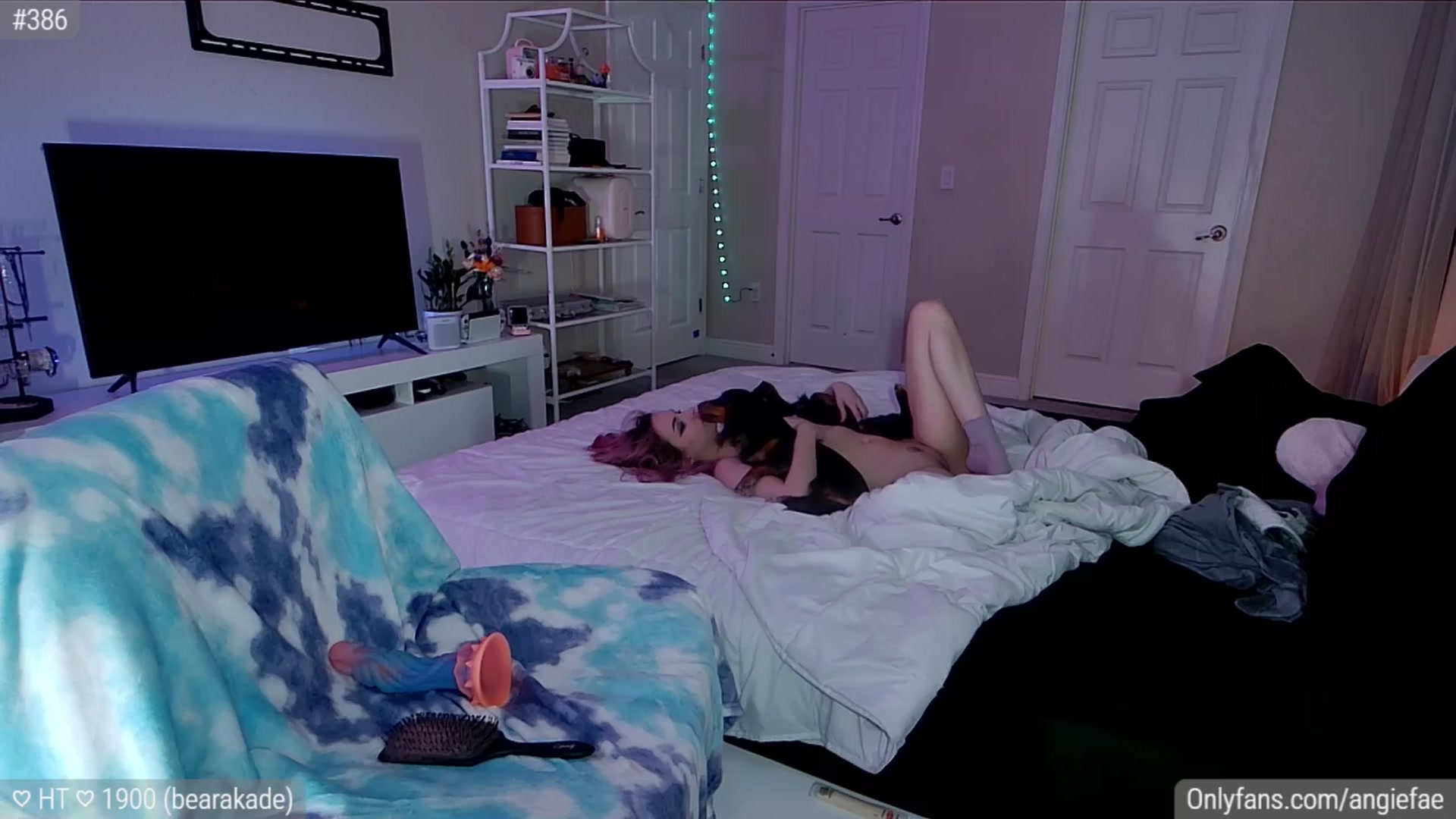 Gallery image thumbnail from AngieFae's myfreecams stream on, 03/31/2024, 09:30 image 20 of 20