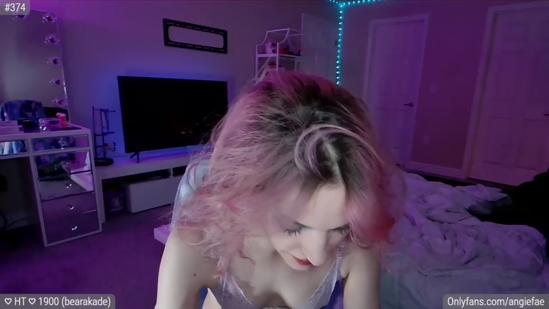 Gallery image thumbnail from AngieFae's myfreecams stream on, 03/31/2024, 10:48 image 5 of 20