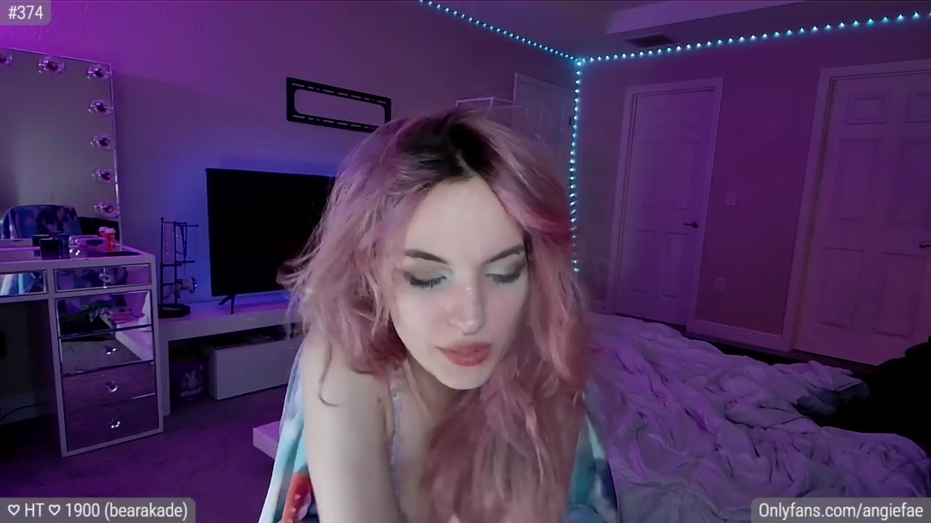Gallery image thumbnail from AngieFae's myfreecams stream on, 03/31/2024, 10:48 image 9 of 20
