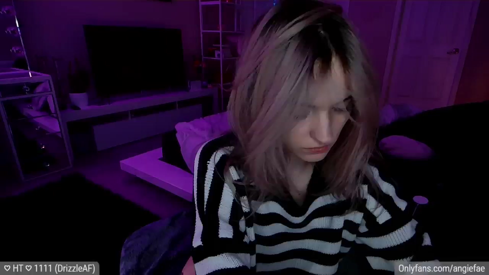 Gallery image thumbnail from AngieFae's myfreecams stream on, 04/27/2024, 09:02 image 17 of 20