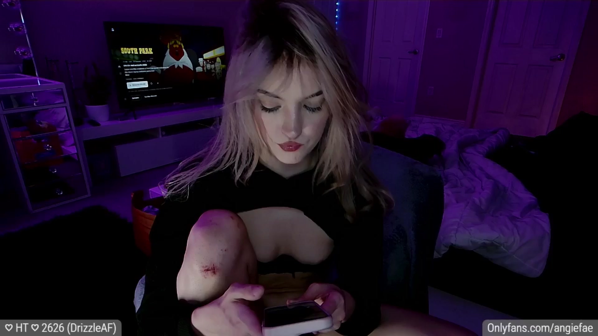 Gallery image thumbnail from AngieFae's myfreecams stream on, 04/28/2024, 08:31 image 4 of 20