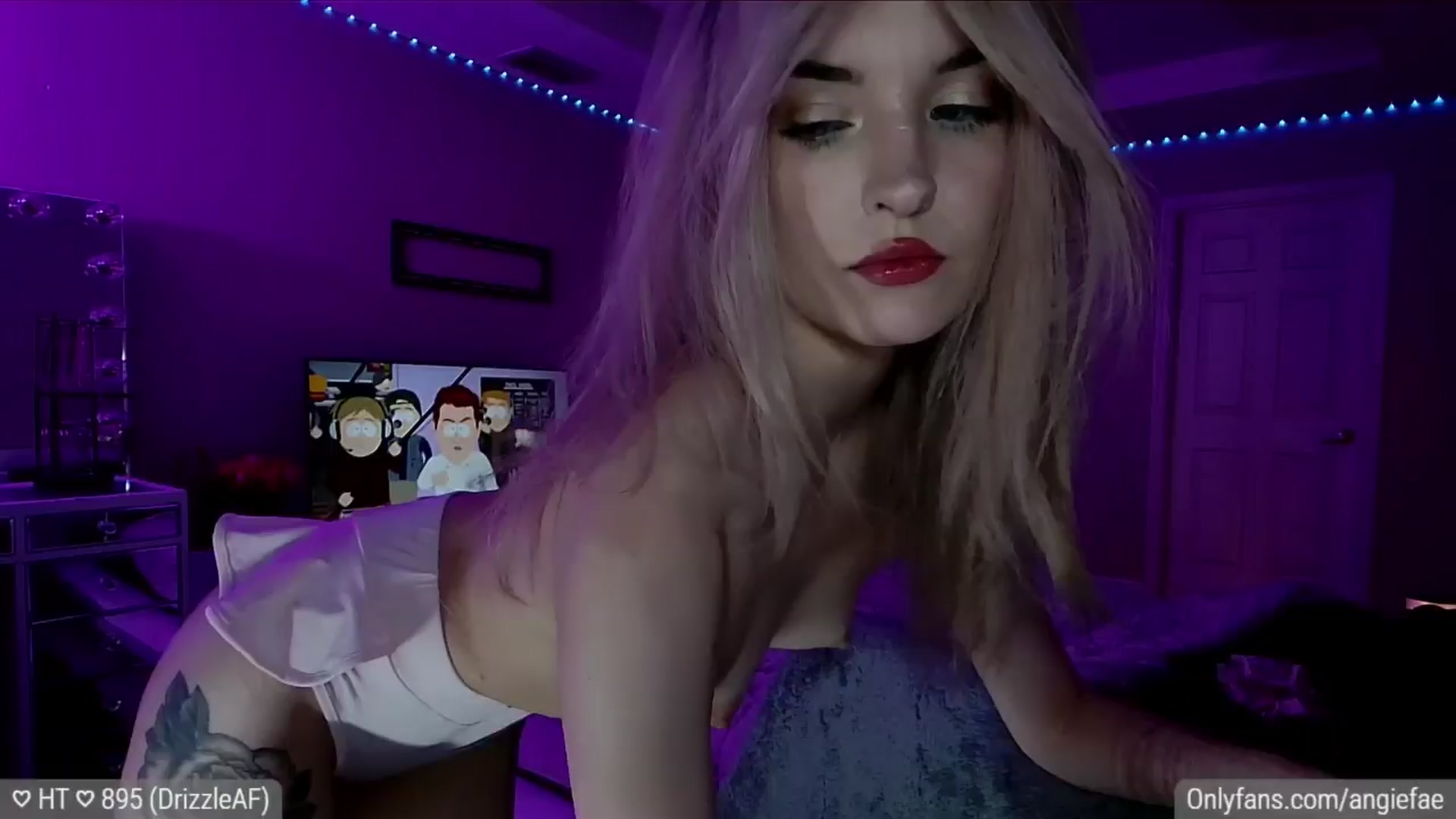 Gallery image thumbnail from AngieFae's myfreecams stream on, 05/01/2024, 03:31 image 16 of 20
