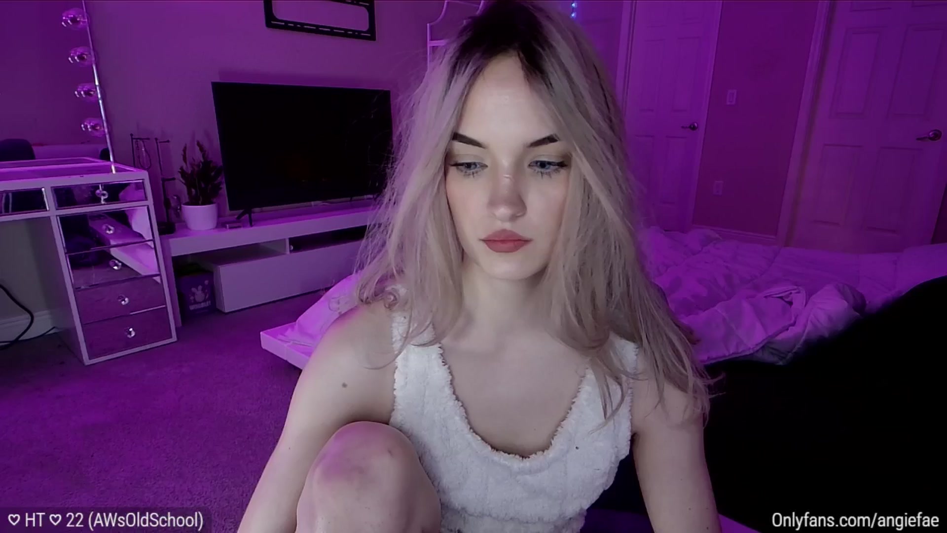 Gallery image thumbnail from AngieFae's myfreecams stream on, 05/05/2024, 10:15 image 4 of 20