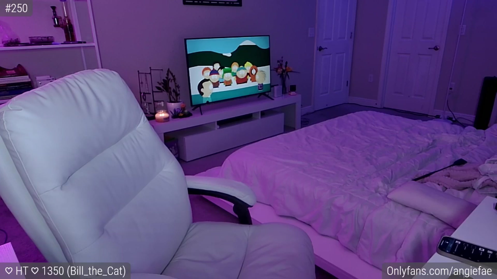 Gallery image thumbnail from AngieFae's myfreecams stream on, 09/19/2024, 06:47 image 12 of 20