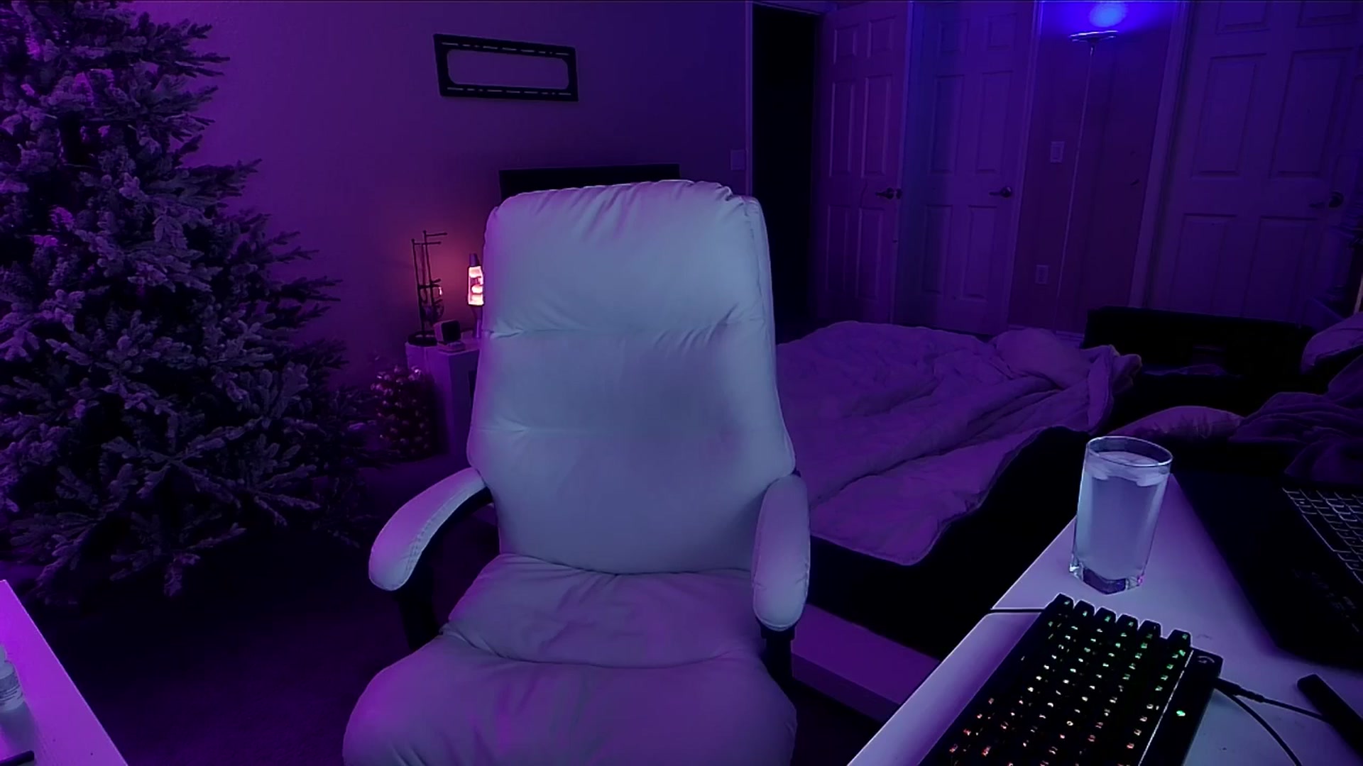 Gallery image thumbnail from AngieFae's myfreecams stream on, 12/11/2024, 12:14 image 6 of 20
