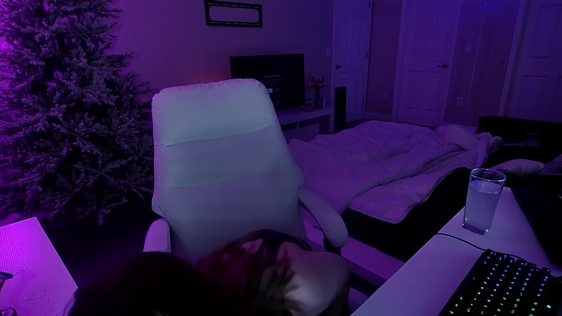 Gallery image thumbnail from AngieFae's myfreecams stream on, 12/11/2024, 12:14 image 12 of 20