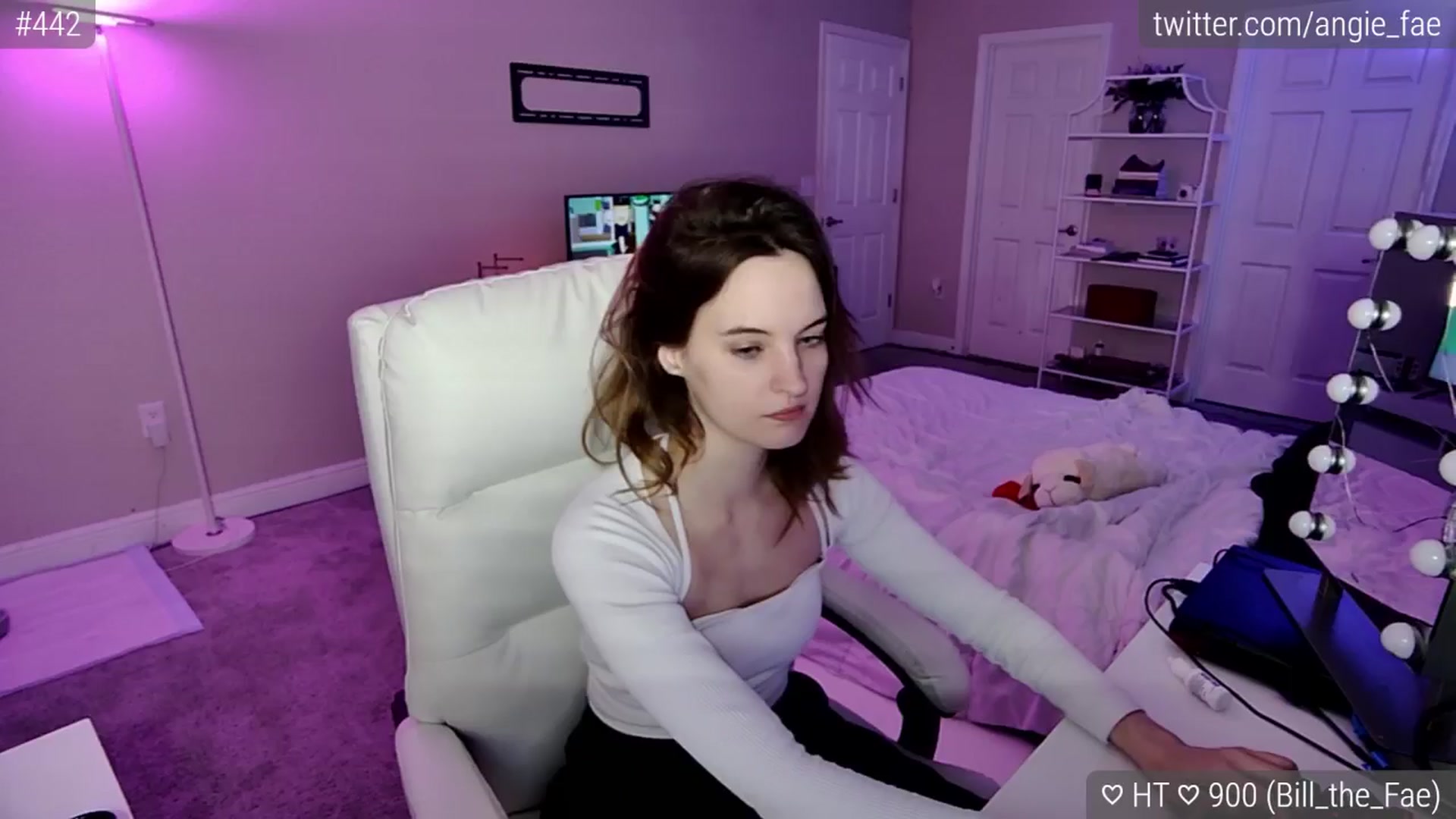 Gallery image thumbnail from AngieFae's myfreecams stream on, 01/05/2025, 09:24 image 1 of 20