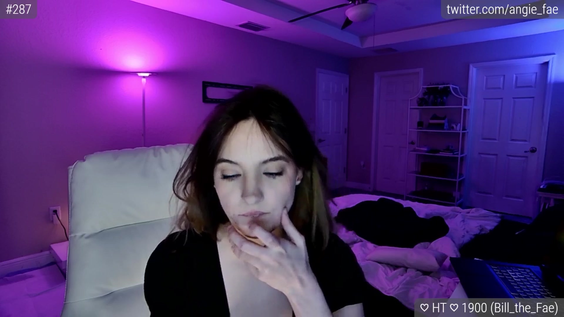 Gallery image thumbnail from AngieFae's myfreecams stream on, 01/13/2025, 06:33 image 17 of 20