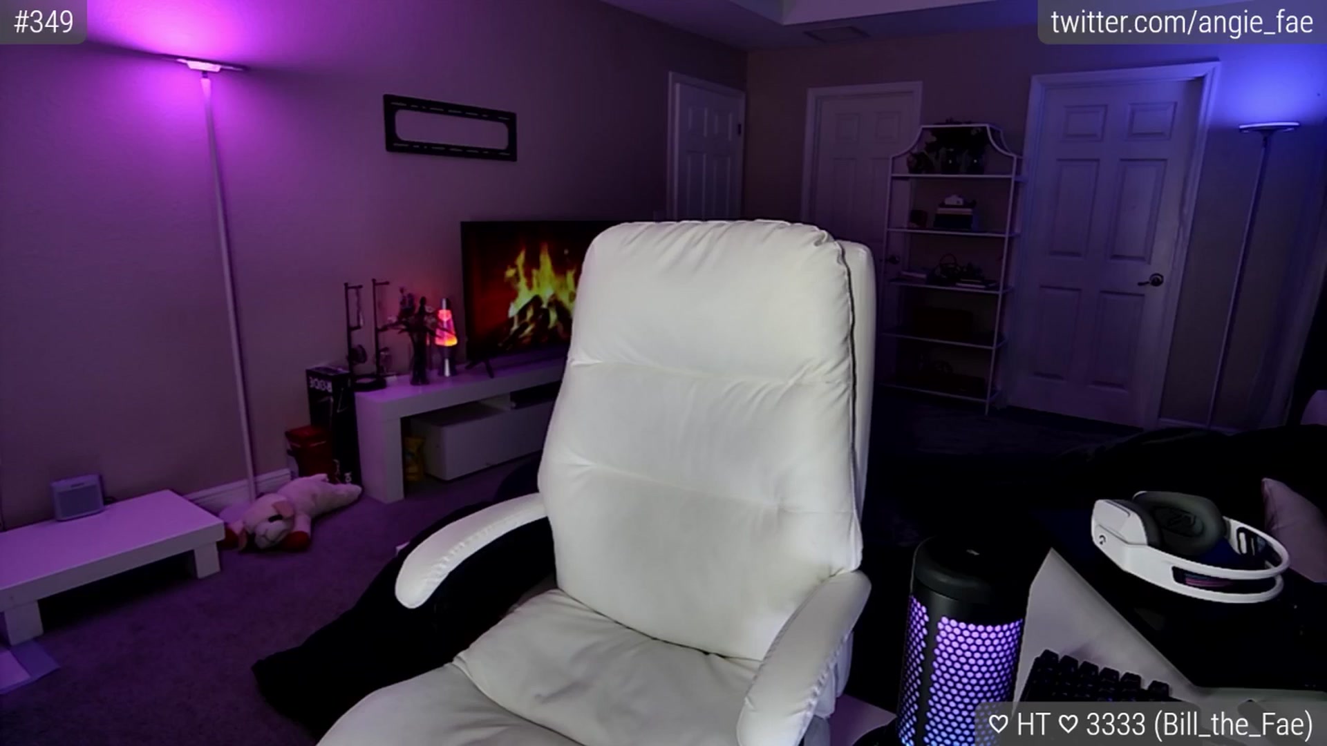 Gallery image thumbnail from AngieFae's myfreecams stream on, 01/19/2025, 09:08 image 16 of 20