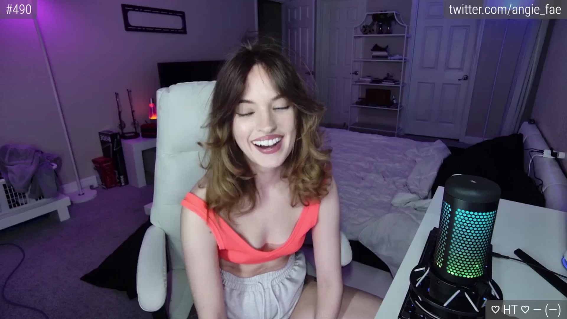 Gallery image thumbnail from AngieFae's myfreecams stream on, 01/28/2025, 24:02 image 14 of 20