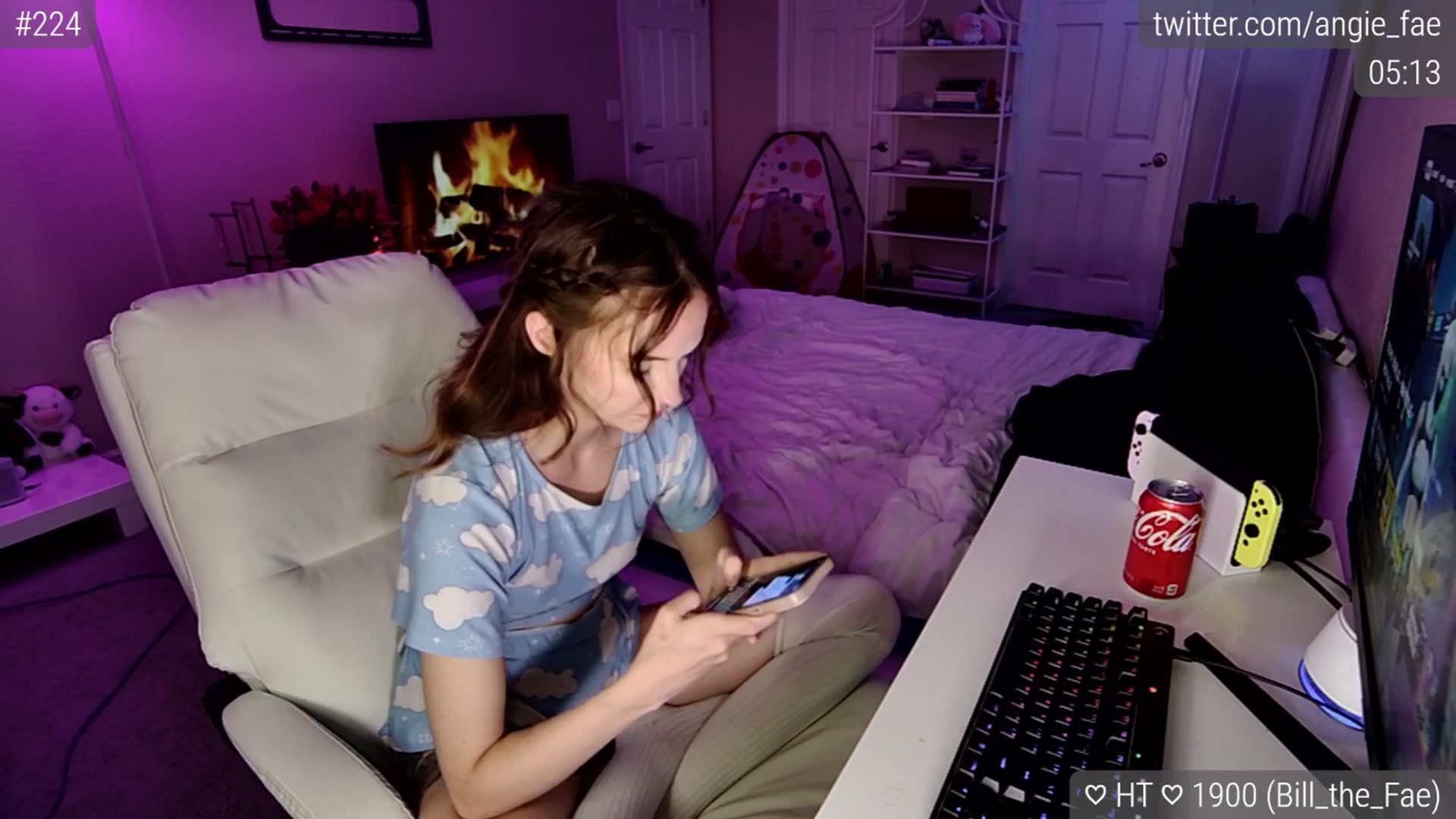 Gallery image thumbnail from AngieFae's myfreecams stream on, 03/05/2025, 08:54 image 13 of 20