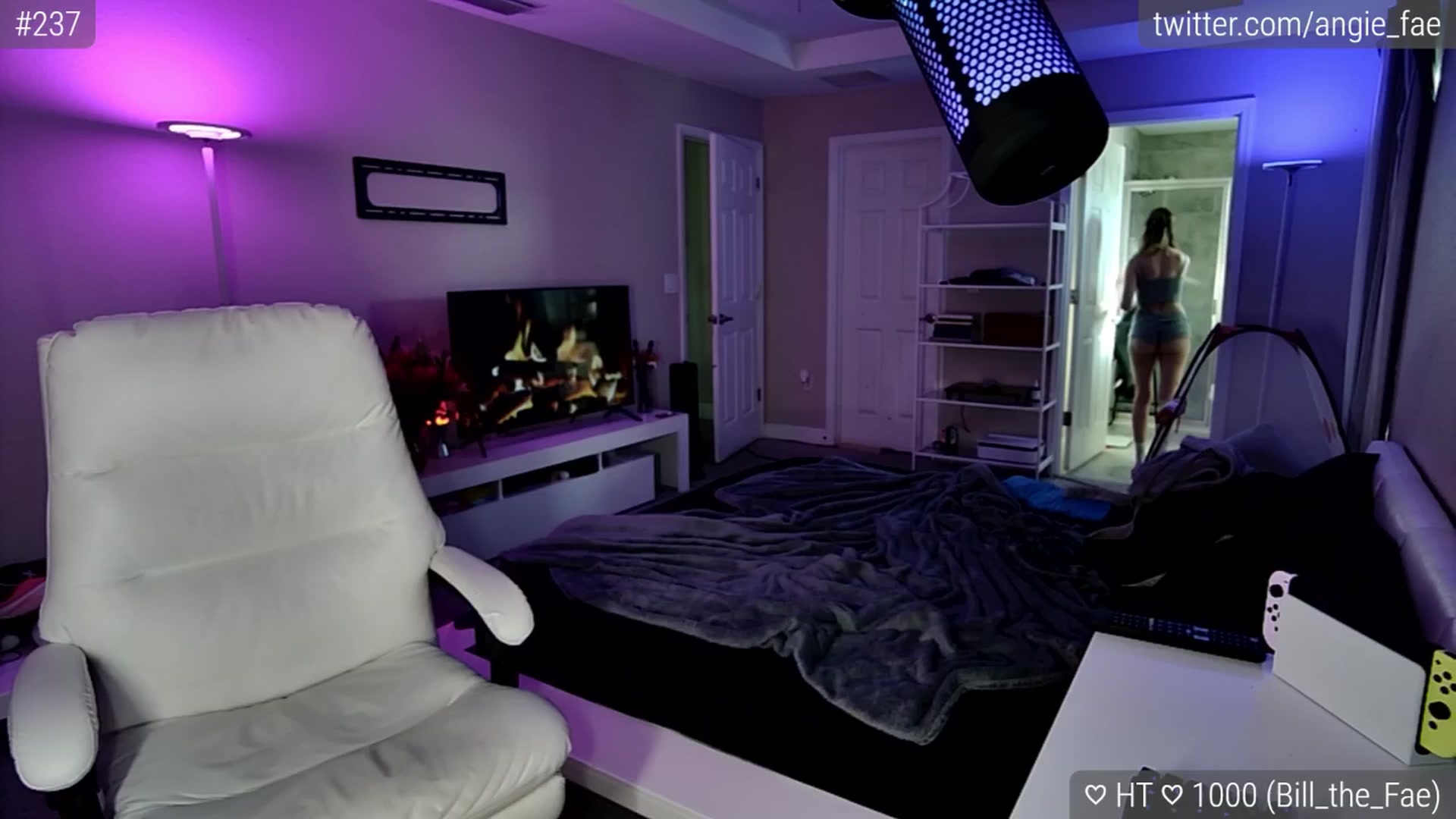 Gallery image thumbnail from AngieFae's myfreecams stream on, 03/09/2025, 22:32 image 11 of 20