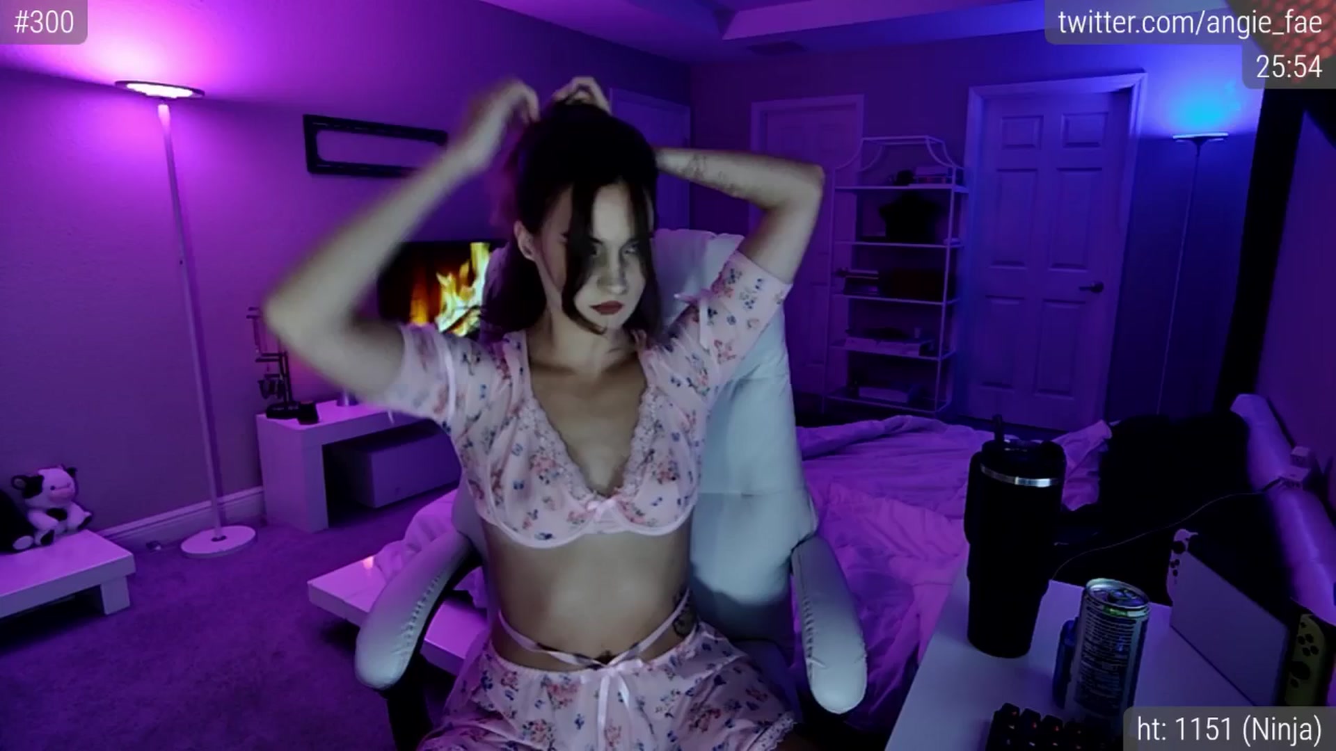 Gallery image thumbnail from AngieFae's myfreecams stream on, 05/07/2025, 05:49 image 8 of 20
