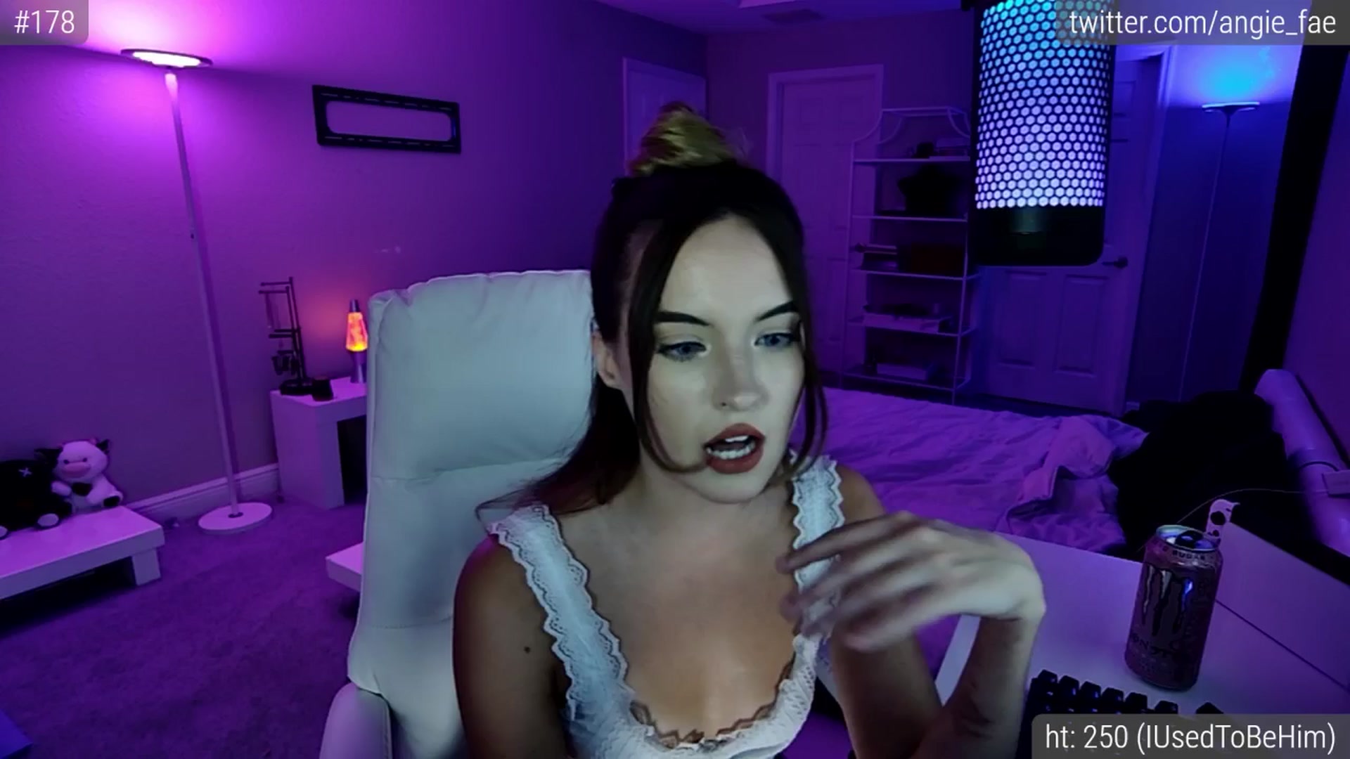 Gallery image thumbnail from AngieFae's myfreecams stream on, 05/08/2025, 07:10 image 3 of 20