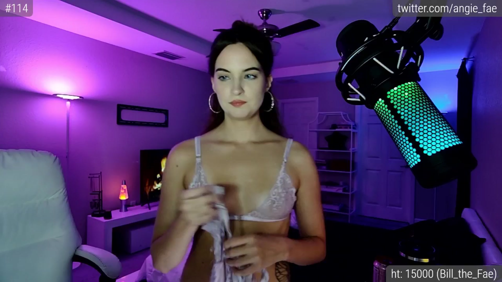Gallery image thumbnail from AngieFae's myfreecams stream on, 05/14/2025, 07:45 image 6 of 20