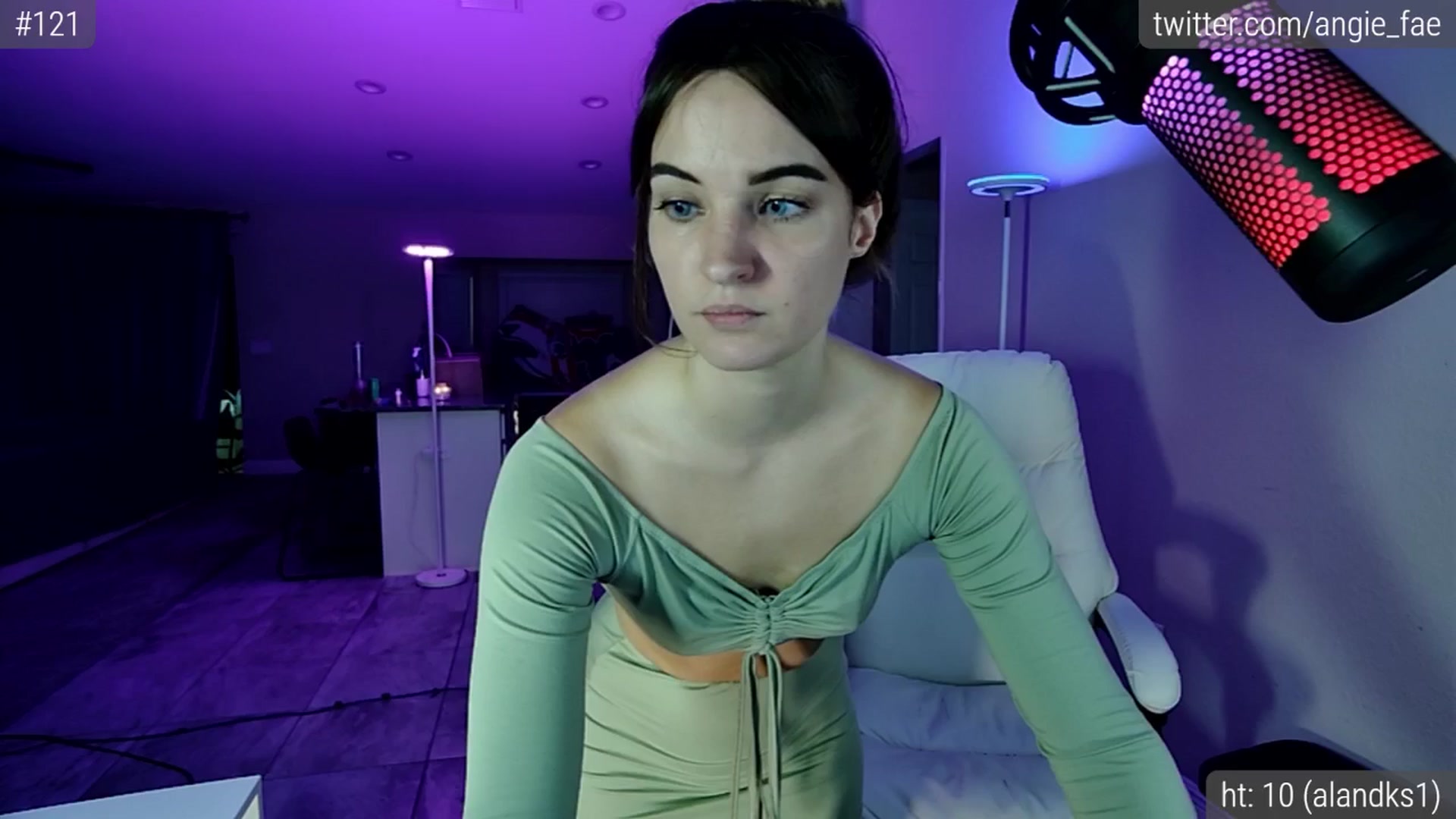 Gallery image thumbnail from AngieFae's myfreecams stream on, 05/17/2025, 04:07 image 1 of 20