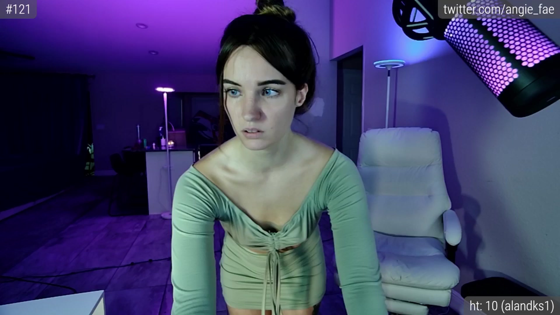 Gallery image thumbnail from AngieFae's myfreecams stream on, 05/17/2025, 04:07 image 2 of 20