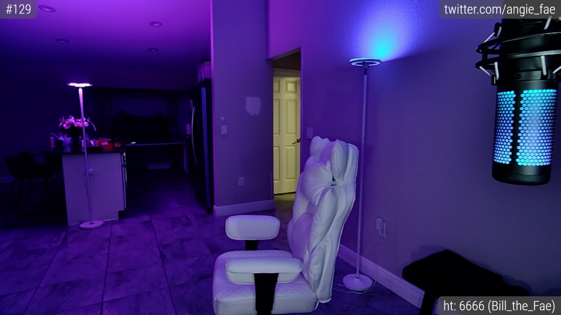 Gallery image thumbnail from AngieFae's myfreecams stream on, 05/25/2025, 08:33 image 11 of 20