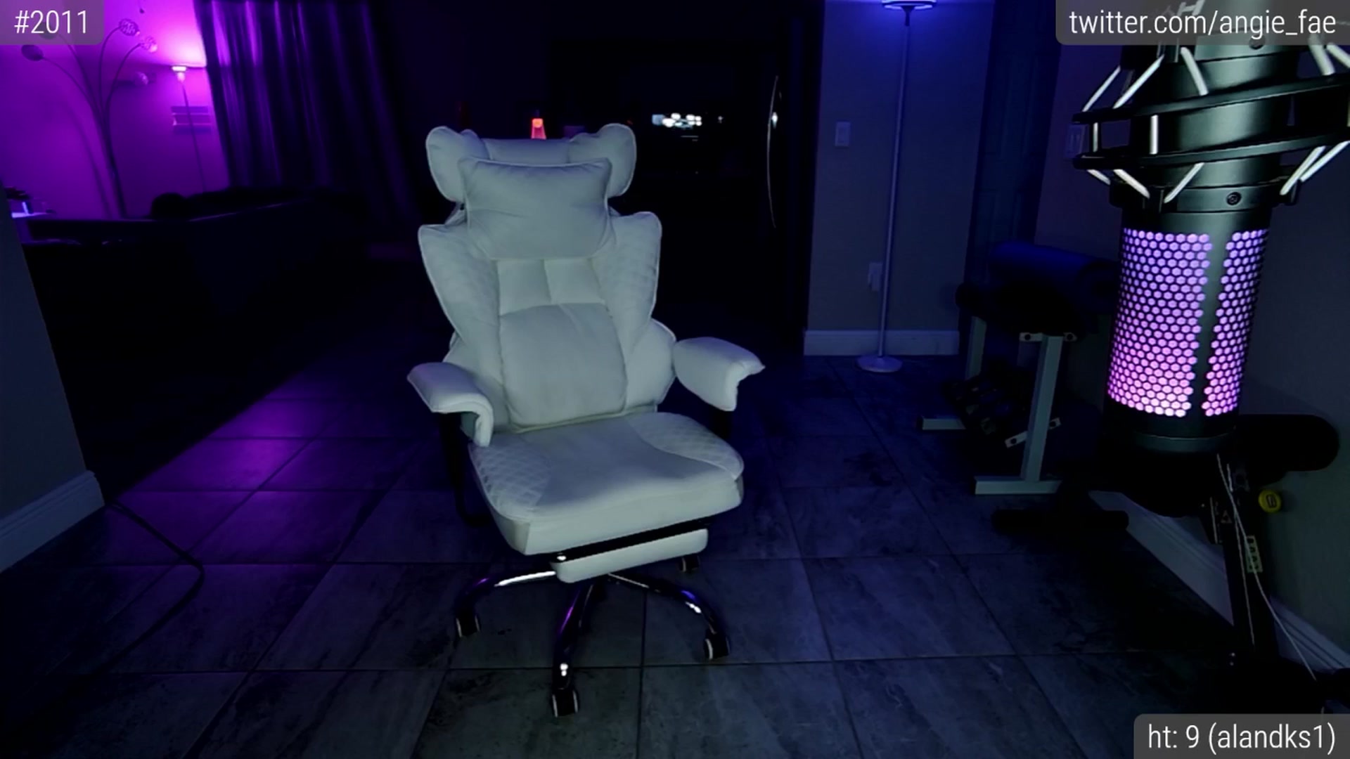 Gallery image thumbnail from AngieFae's myfreecams stream on, 10/02/2025, 03:50 image 6 of 20