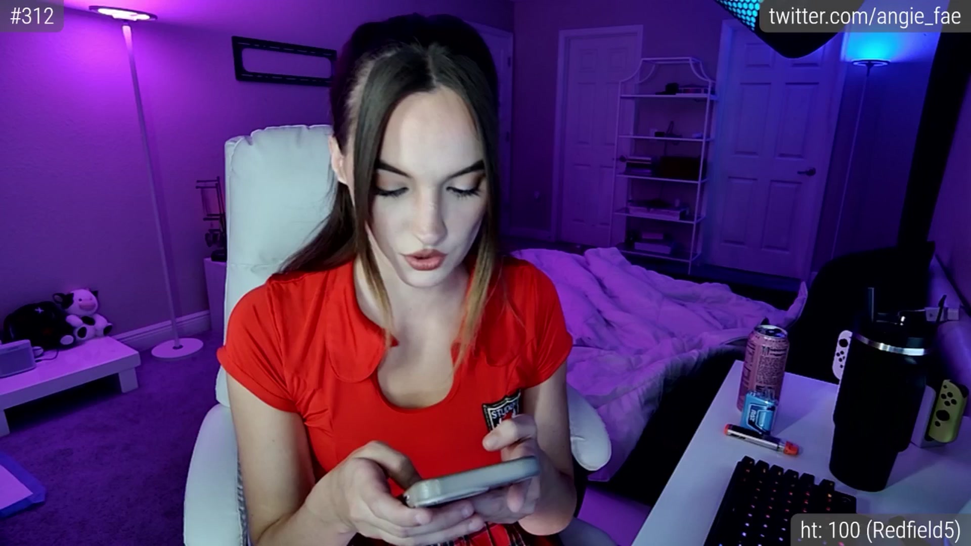 Gallery image thumbnail from AngieFaeBDay's myfreecams stream on, 04/13/2025, 04:32 image 9 of 20