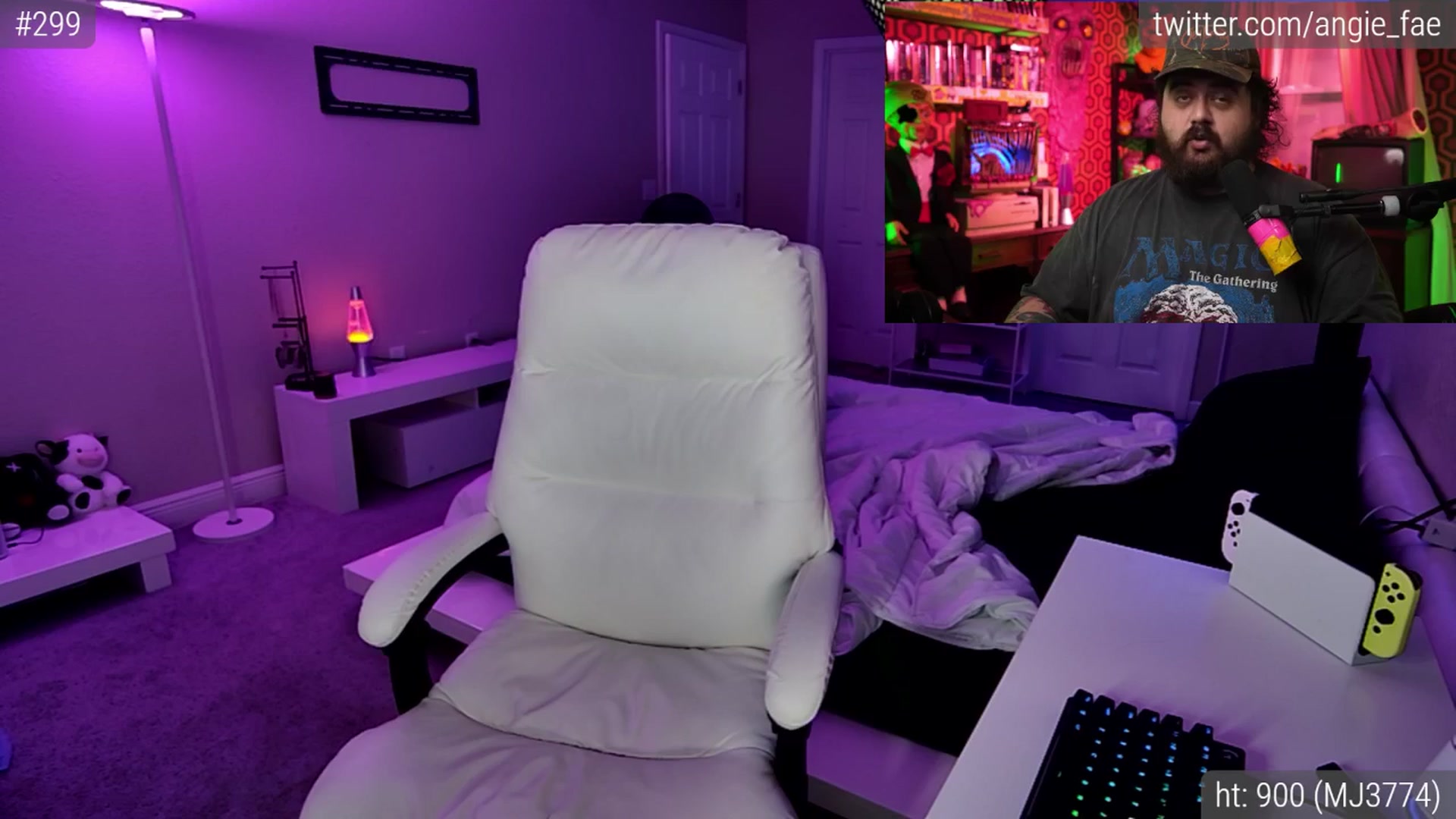 Gallery image thumbnail from AngieFaeBDay's myfreecams stream on, 04/13/2025, 07:07 image 14 of 20